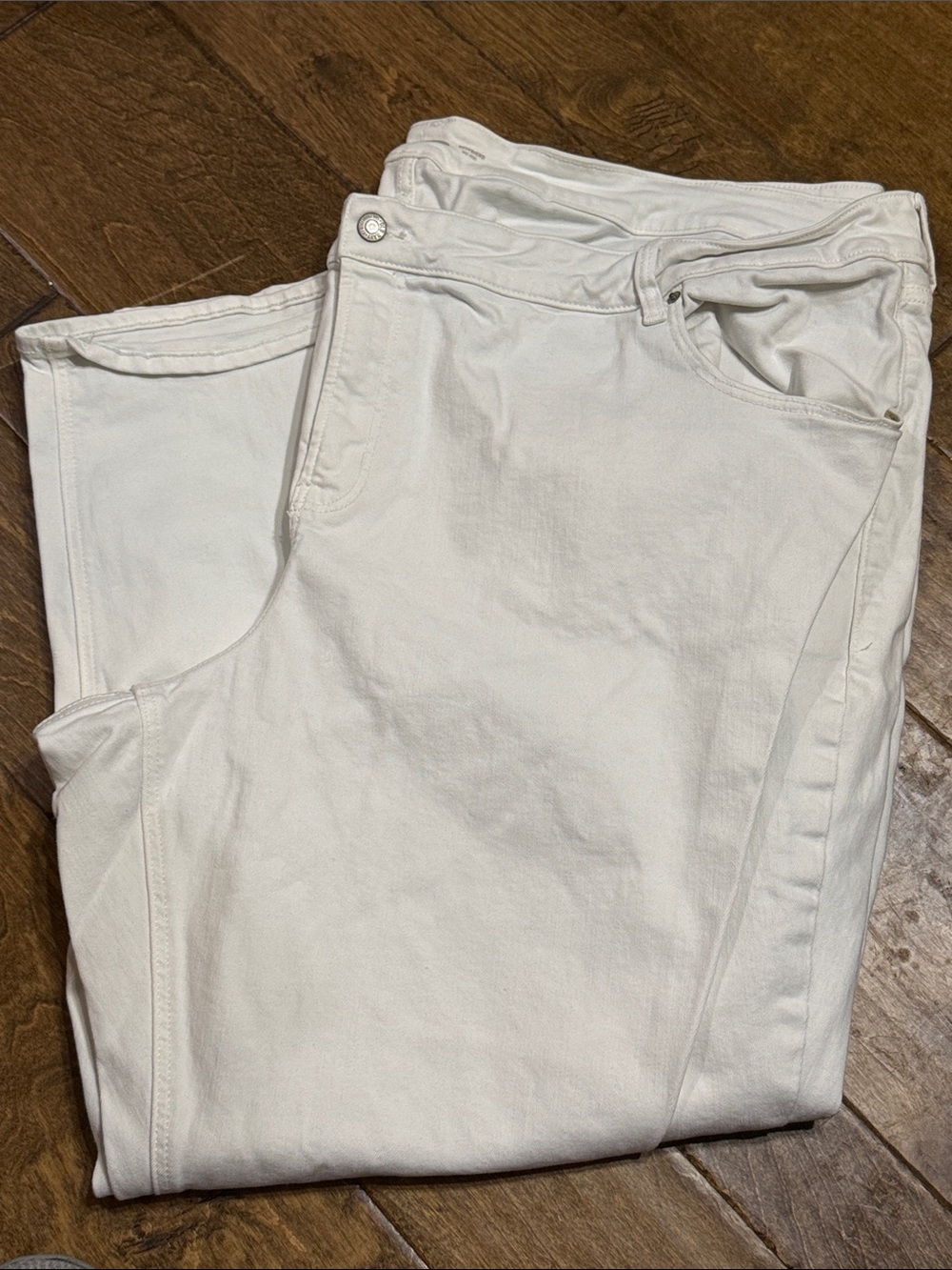 Old Navy Women's White Boyfriend Jeans
